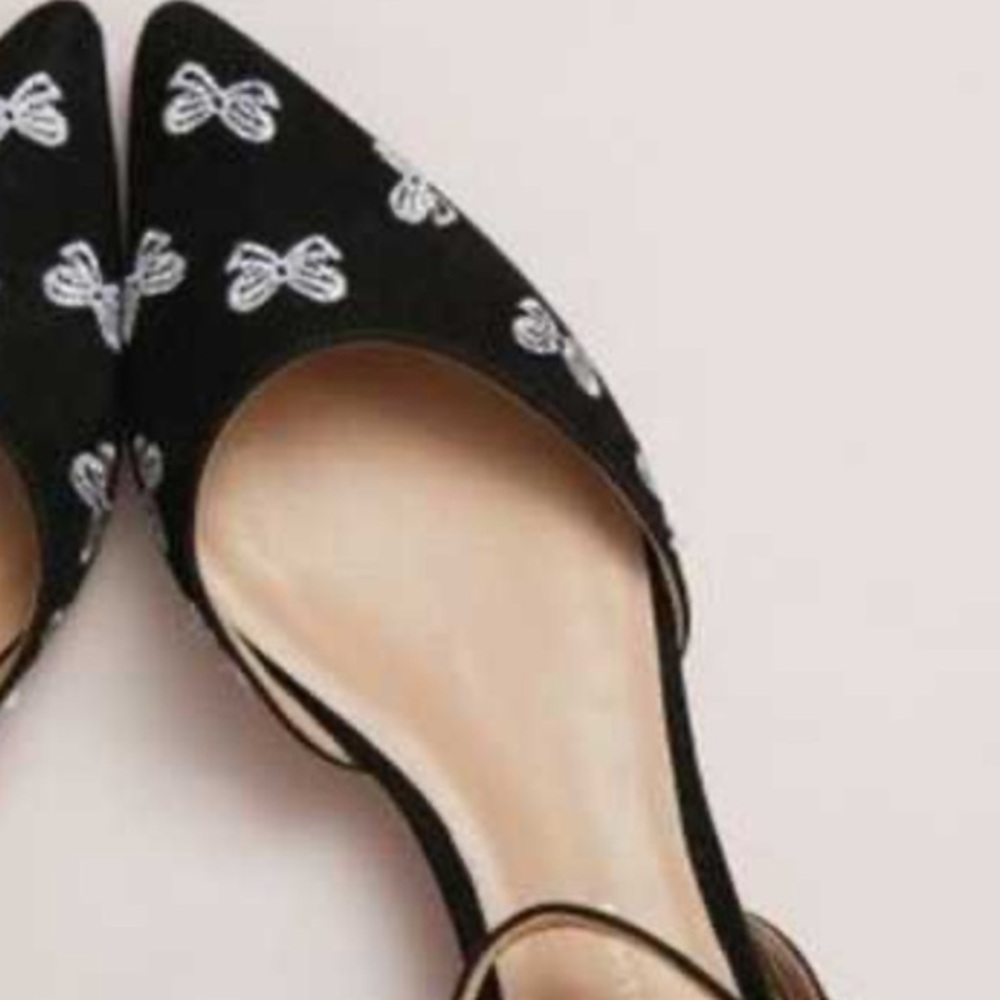 ANTHROPOLOGIE embroidered velvet twee bow adorable heels size 9
